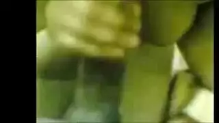 سورية فاتنة تبلع قضيباً سميناً وتبتلع كل قطرة