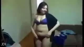 فتيات عربيات في البيكيني يهززن مؤخراتهن الساخنة في رقص شرقي مثير إباحي