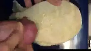 رغبات هاردكور: ريو مارغريتا عارية وتتلقى القضيب وهي ترتدي الملابس الداخلية المثيرة