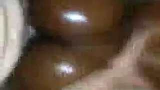 انتشار شرج مراهقة: حركة فرج مفتوح بالكامل