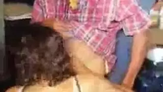 لقاء إباحي: اختر امرأة ومارس معها الجنس الآن