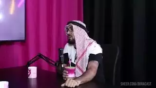 معاينة صريحة لعلاقة جماعية: قضيب عربي، مص الأثداء، وفرج مبلول وفوضوي