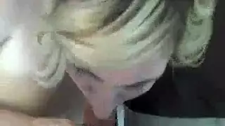 خضوع النوم العميق: فتاة صغيرة تُستغل في السرير