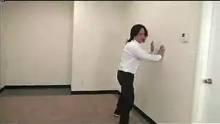 سافانا العاهرة تتعرض لجنس الفم من قبل رجل أصلع على الرصيف