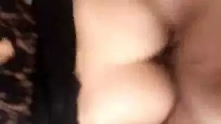 بنت تهيج من نيك امها
