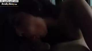 عاهرة لبنانية قاسية: ضرب حلق وتلطيخ وجه