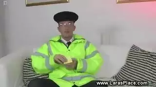 جلسة خبز إكس إكس إكس تتحول إلى جنس خشن بين مراهق وأم