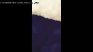 جنس ثلاثي صريح: الزوجة التي تئن تحصل على شرجي ومهبلي في وقت واحد