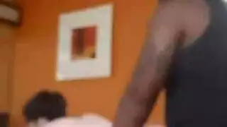 مراهقون دون رقابة يهيجون بممارسة شرجية وفموية صريحة