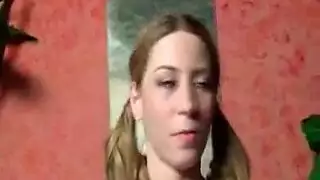 البلغارية رعشة معطلة تشجيع في سن المراهقة الألمانية