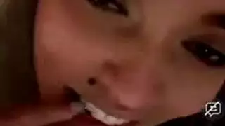 جنس مزدوج قاسي لجميلة سمراء ذات مؤخرة مستديرة صلبة